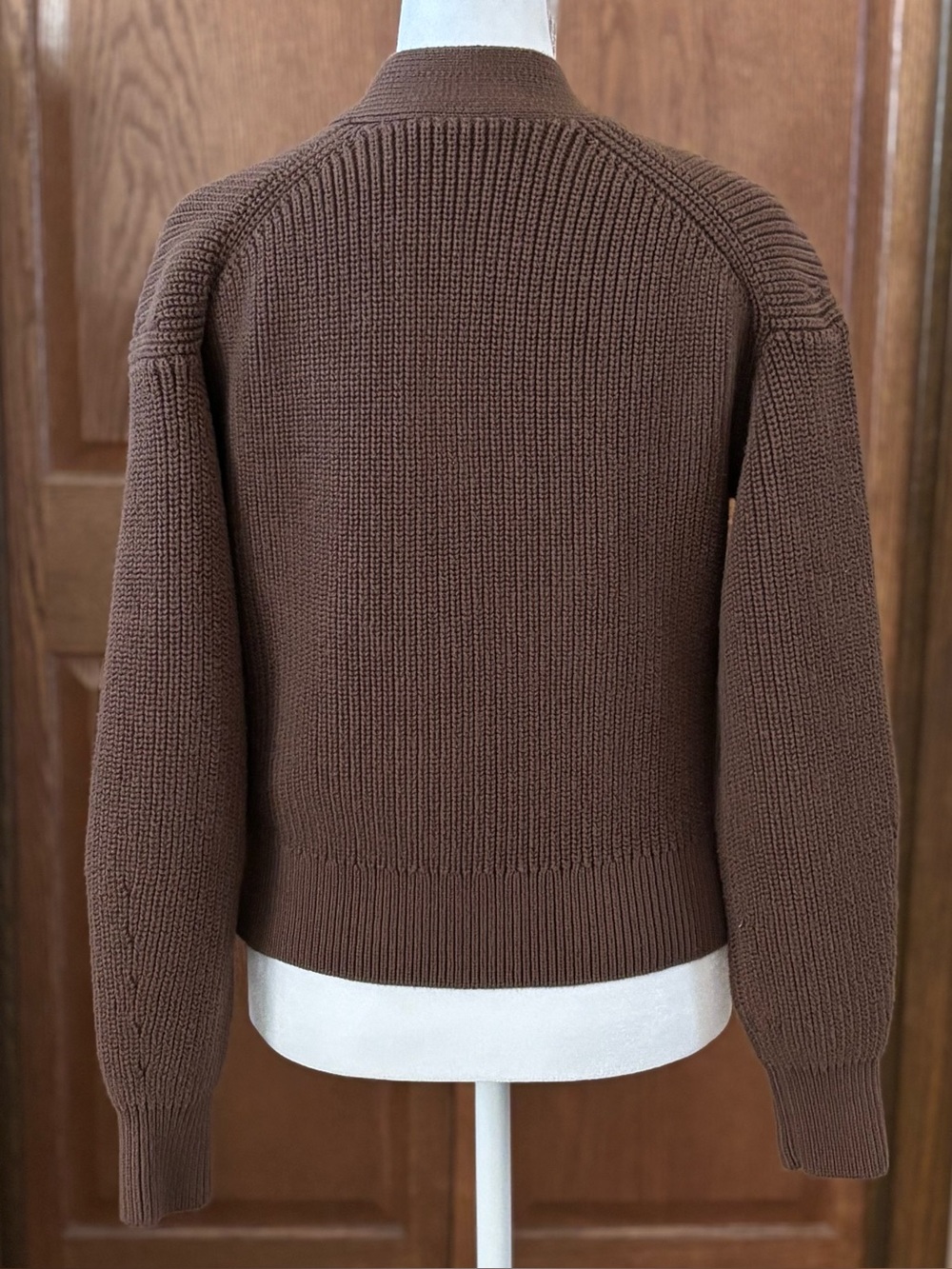 Everlane The Boxy Cardigan in Everyday Cotton - Picture 5 of 9